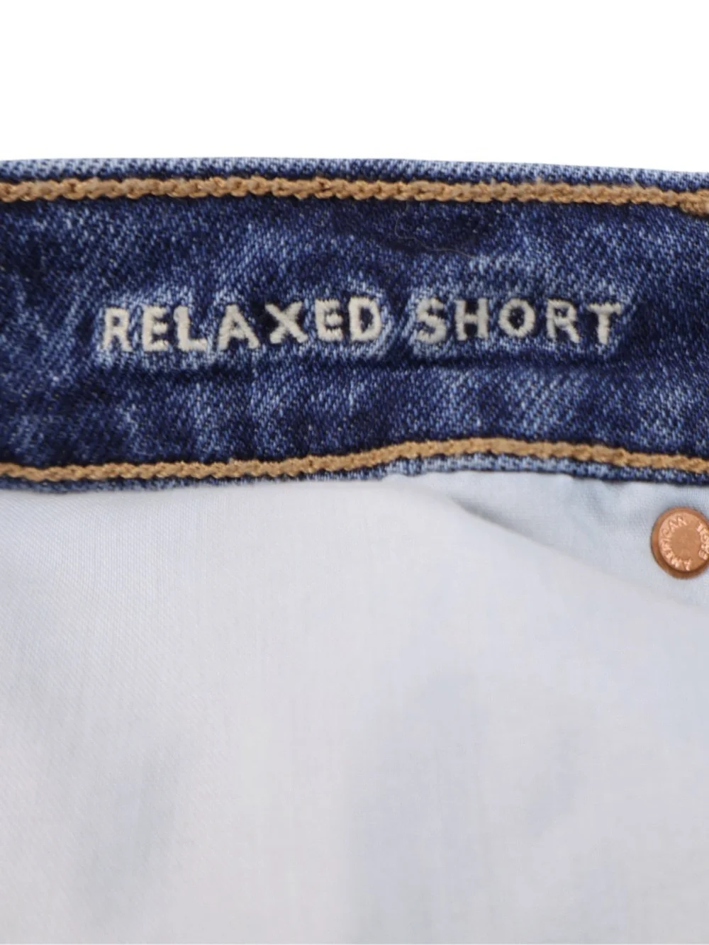 American Eagle Relaxed Denim Shorts Size 6 High Rise Raw Hem Blue Jean Shorts